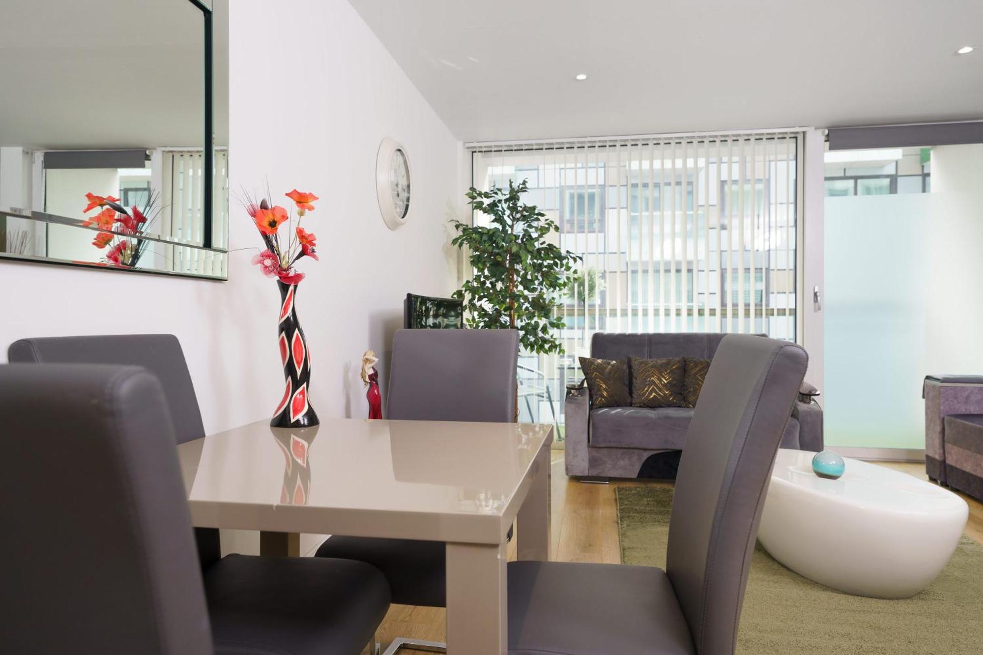 Ferienwohnung Cobalt Point, South Quay London Exterior foto